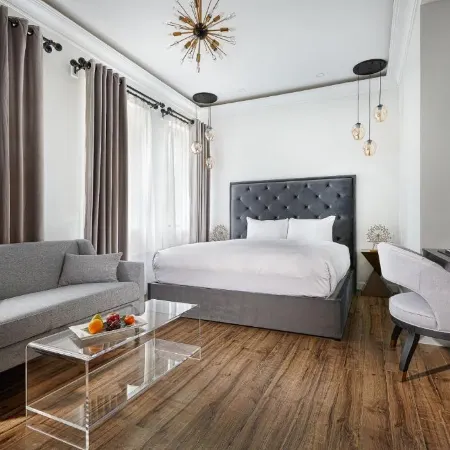 Mount Alverno Luxury Resorts