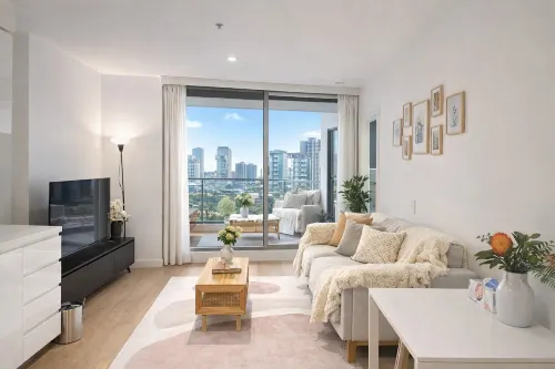 Skyline Bayview Suite