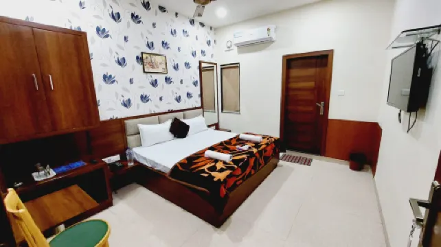 Hotel Babylon Regency