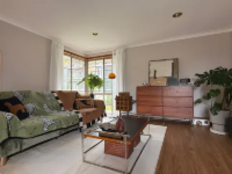 Peaceful Mount Waverley Stay for Families
