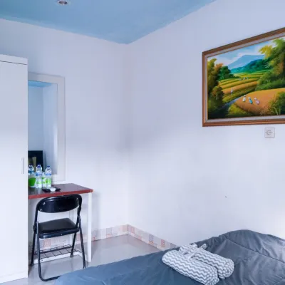 NamRoom at Jatiwaringin Hotels near Al Azhar Grand Mosque