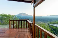 Kamani Cabin by Moria
