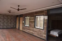 Hotel 7 - Stay INN Luxury Guest House - New