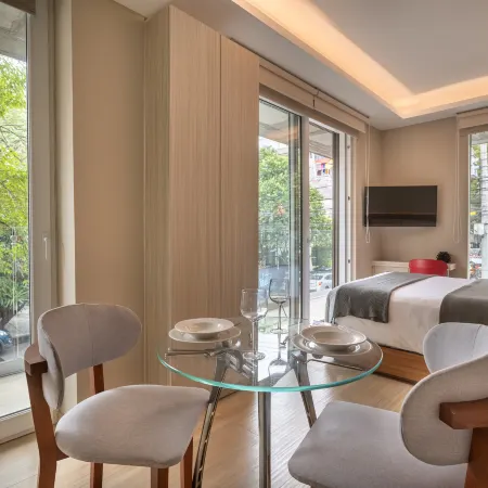 TO BE SUITES