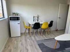 A Cozy Home | Near Airport & Downtown