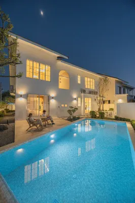 4 bedroom pool villa in Chiang Mai city close to airport