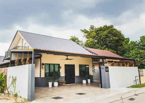 Looe Mansion@Pinjistation (15pax 6br)