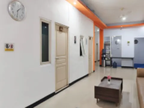 TwoSpaces Living at Nabila Semampir Homestay Hotels in Sedati