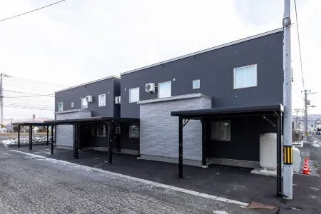 SNOW HOUSE LANKA B Отели рядом с достопримечательностью «Frano Elementary School»