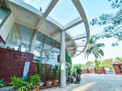 Ocean White Sands Resort & Spa Hotels in Varca