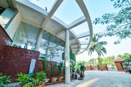 White Sands Resort & Spa