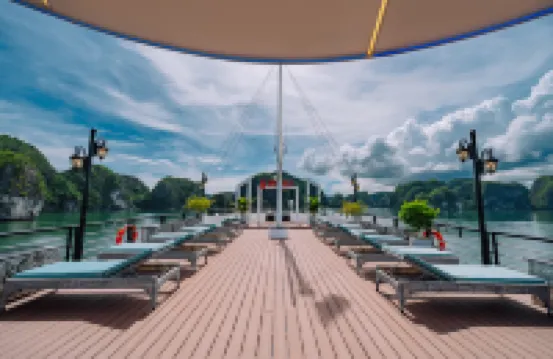 博尼塔下龍灣遊輪