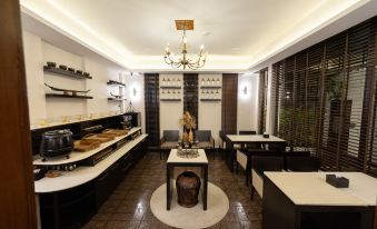 Casa Le Damuz At MRT Bangphlat - Adult Only