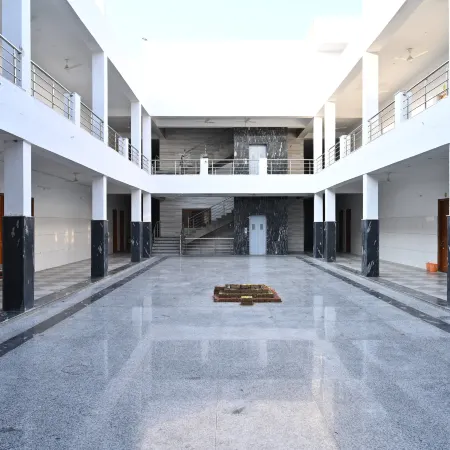 Sarvjanik Hindu Dharamshala