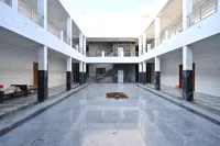 Sarvjanik Hindu Dharamshala