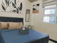 NAIA Newport Boulevard Apartments - Condos