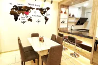 One Life Four Season Guest House @ Mahattan