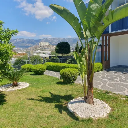 Dreamy luxury duplex villa with a special view and 300 meters of private garden
