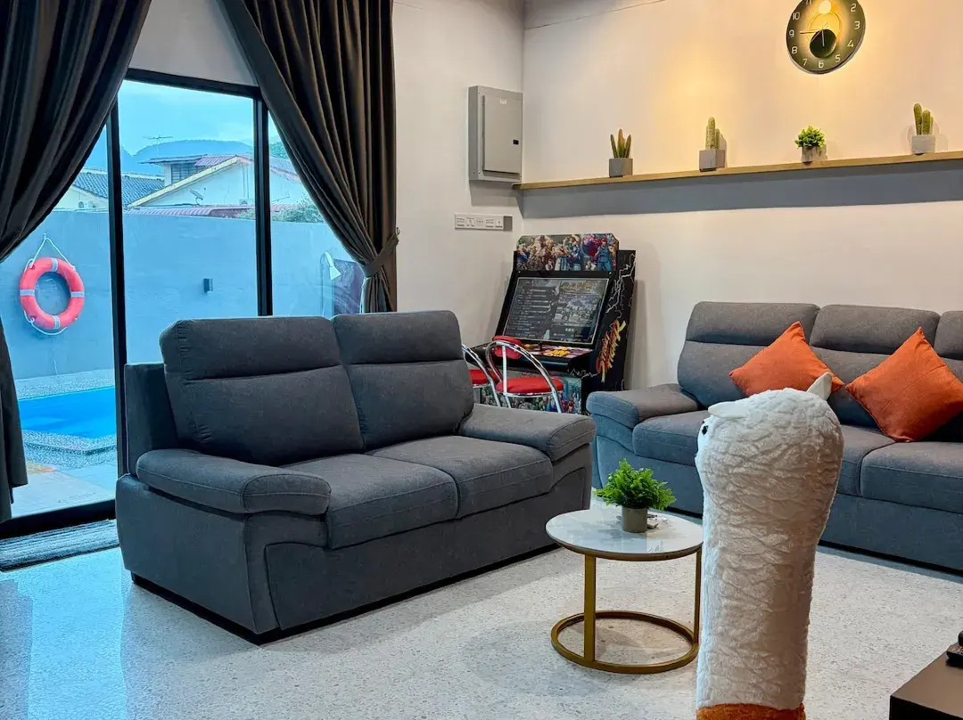 Lyl Private Pool Homestay Tambun - Tambun