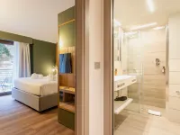 Le Mallet, Courmayeur, Alpine Homesuite Hotels near Tzaly