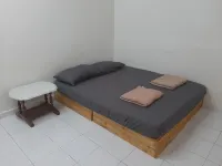 Gemas Homestay Ria - parking