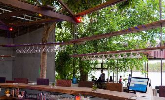 River Nest Hostel