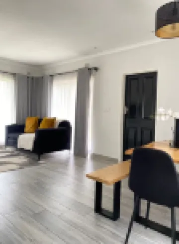 Luxurious Messe Luxe Apartment Near Airport