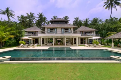 SIRI MENDIRA BEACH VILLAS (Villa Angsoka, Villa Bakung and Villa Cempaka) Hotel di Bali