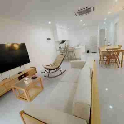 MY Wailoaloa Apartment Rooms