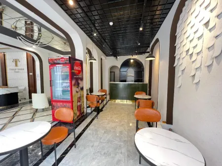 Hali Hotel Da Lat Отели в г. Далат