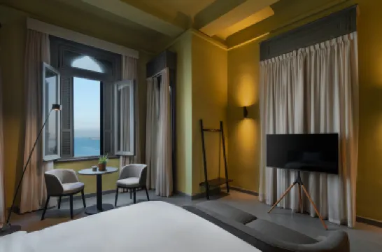 Grey l Studio Apartments Corniche Alex Hotels in 