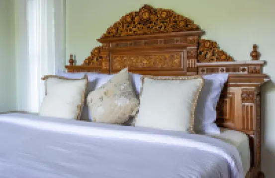 Dream Villa (1-bd house with a swimming pool)