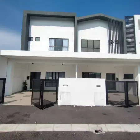 Sunland Villa 4R4B 13pax Karaoke| Pool table | BBq