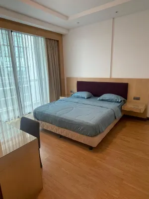 51 Home Imperial Suites Apartments