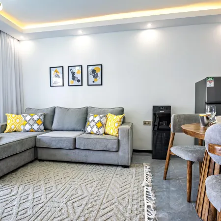 Nairobi Serviced Apartment; 1 Bedroom with Gym, Pool, Large Outdoor Balcony & City Views