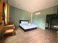 ARIYA GREENSTAY RESORT - Parking