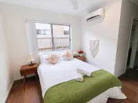 4b2b Coomera Comfort Lodge Near Theme Park & Westfield Hotels in Coomera