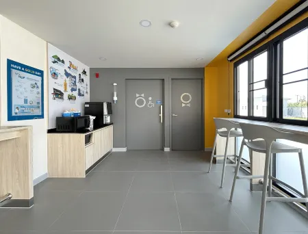 Hop Inn Phayao Отели в г. Пхаяу