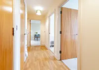 Two-bed Luxury Apartment B12LS by Live Comfortably