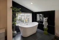 Venus Secret Hotel Aeon Bình Tân Các khách sạn gần Bách Hóa Hà Phương
