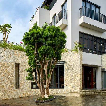 Aahana Village Bali Отели рядом с достопримечательностью «Пляж Берава»