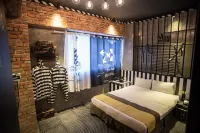 Hexing Hotel