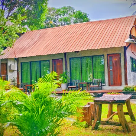 Phakphing Erawan Homestay