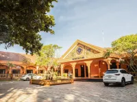 Spatel d'Annam - Imperial Boutique Spa & Hotel Отели рядом с достопримечательностью «Сигнальная Башня»