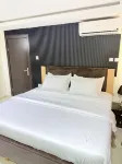 Floyd Msquare Hotel -  Privatzimmer