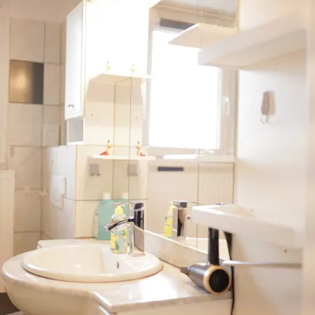 Bright 2-room apartment for 6 · Terrace · 8 min to the trade fair