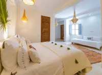 Riad 48 et Spa Hôtels à : 