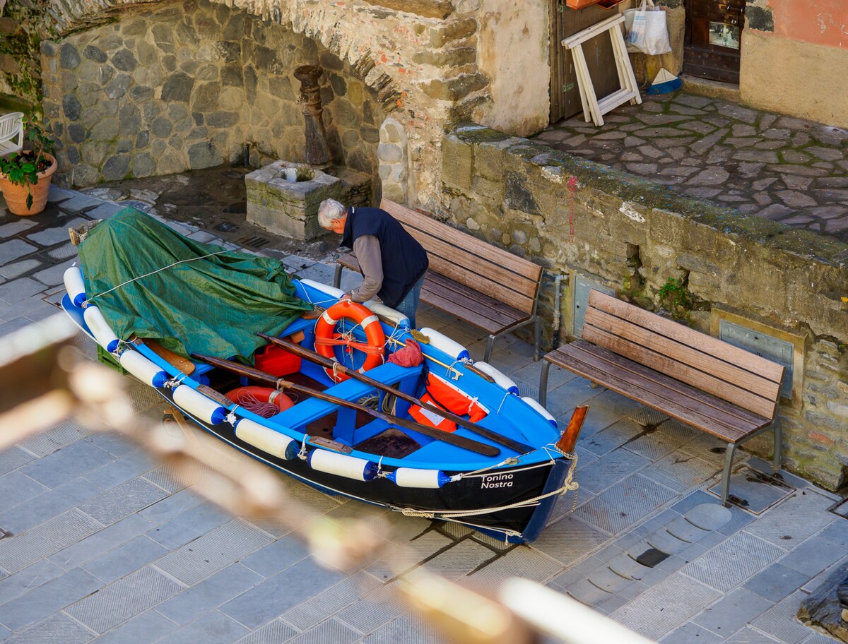Macaia Room #2 with A/C Hotels in Vernazza