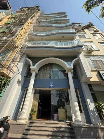Era Apartment Hồ Rùa