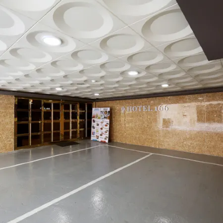 HOTEL166